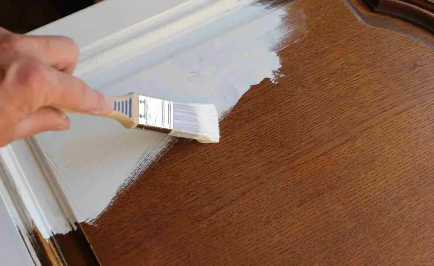 Pintar puerta de madera ya pintada - Guía práctica y sin errores