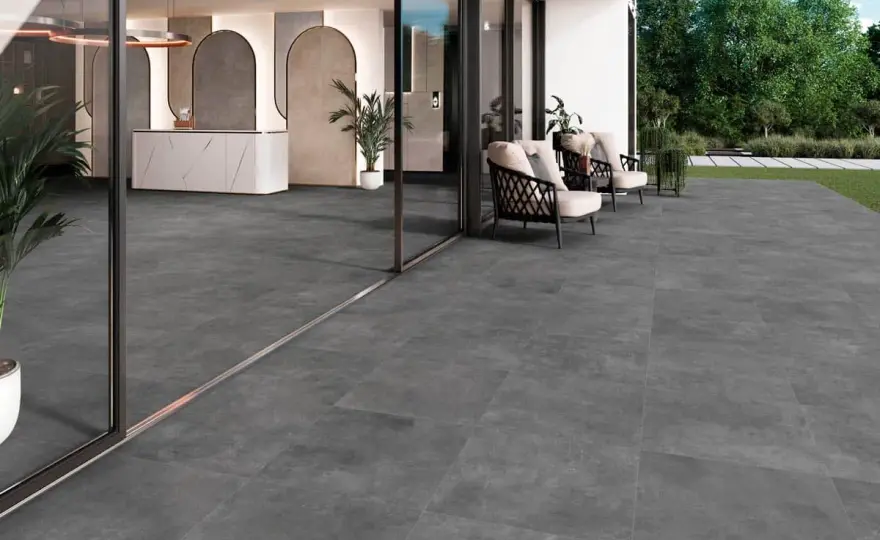 Suelos para terraza: ¿Cuál resiste sol y lluvia? Guía práctica