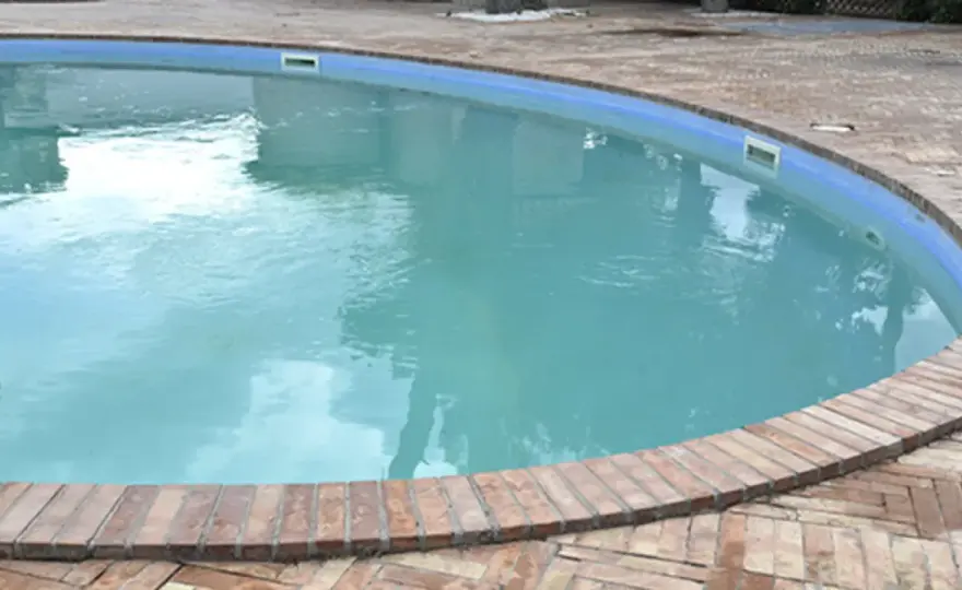Agua de piscina blanca - Soluciones y mantenimiento eficaz