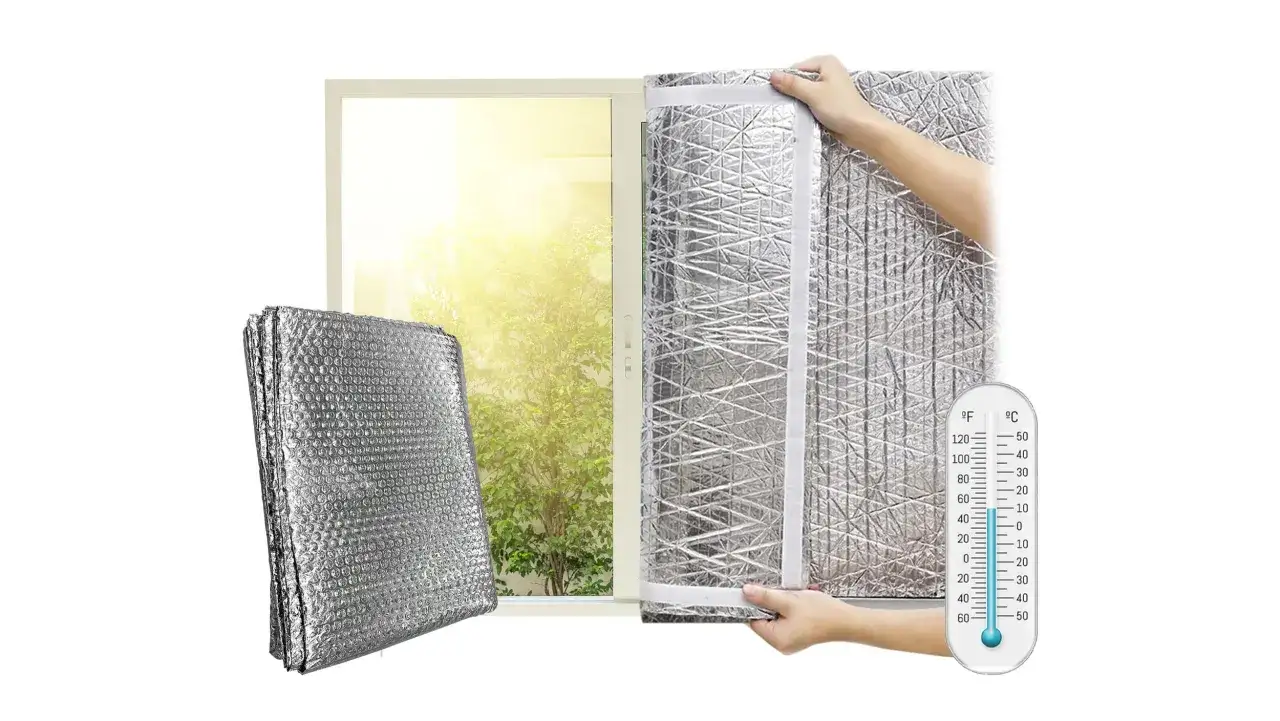 Manos instalan aislante t&eacute;rmico en ventana. Un term&oacute;metro muestra la temperatura. Son formas de ahorrar energ&iacute;a.