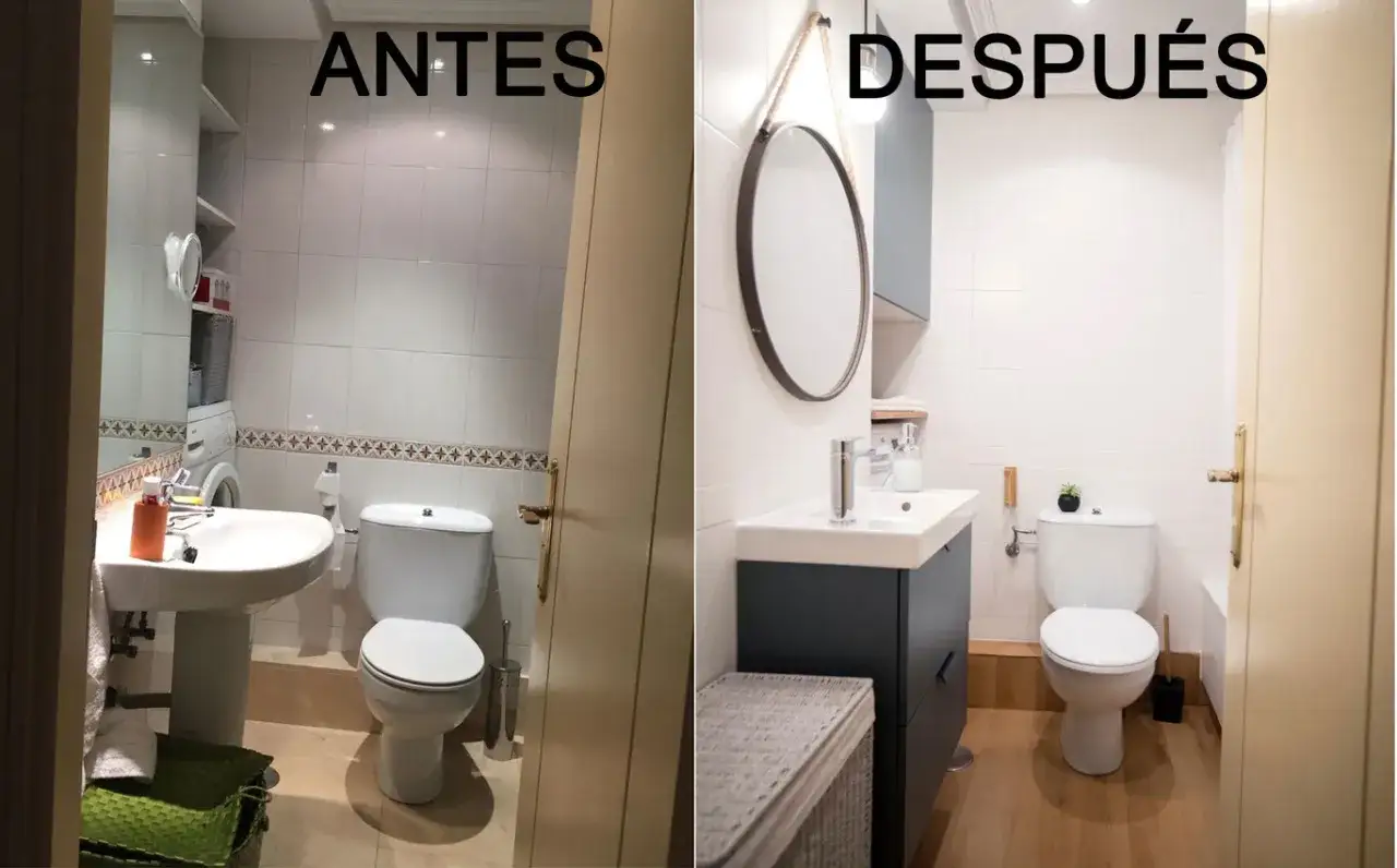Antes y despu&eacute;s de renovar un ba&ntilde;o peque&ntilde;o. Se pintaron los azulejos para darle un aspecto moderno y luminoso.