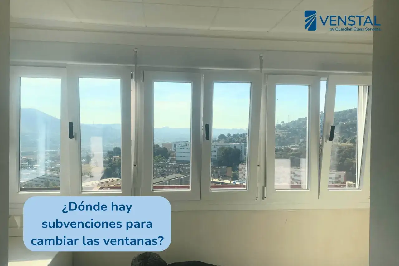 Ventanas Venstal de nueva generaci&oacute;n con vistas a la ciudad. &iquest;Buscas subvenciones para cambiar tus ventanas?