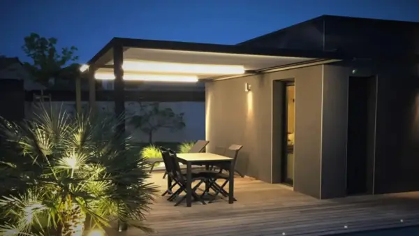 Modern pergola con iluminación LED integrada, ideal para crear ambiente. Perfectas ideas para iluminar una pergola y disfrutar del exterior.